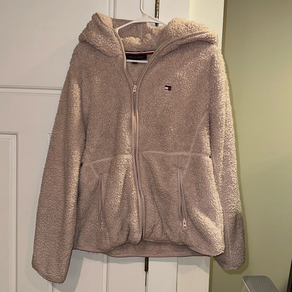 Tommy Hilfiger sweatshirt!